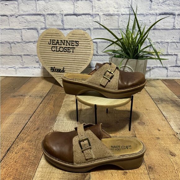 Naot Cosmopolitan
Avignon - Picture 13 of 13